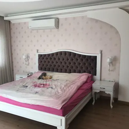 Emo Homes Apart Avsallar